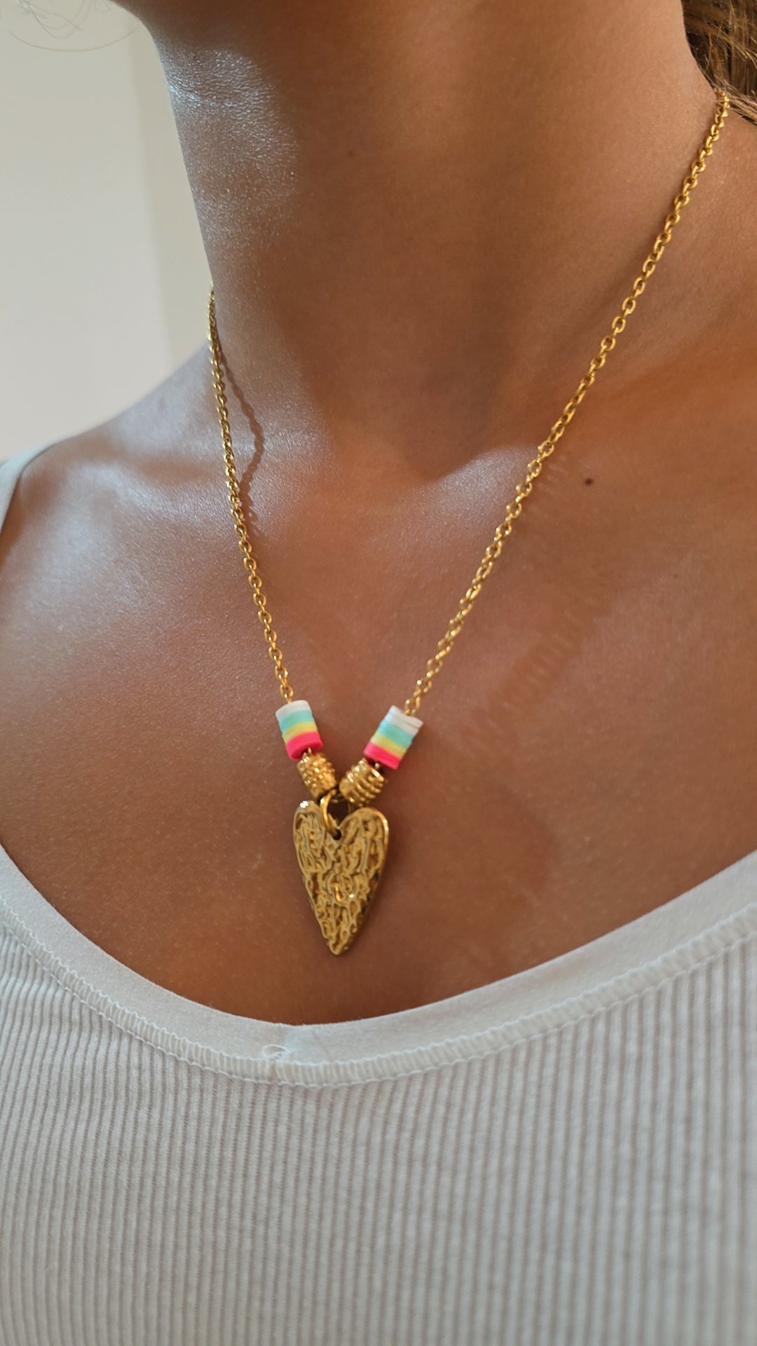 Collier CORA