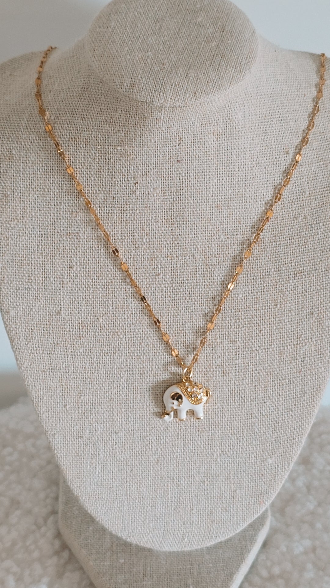 Collier ELEPHANT