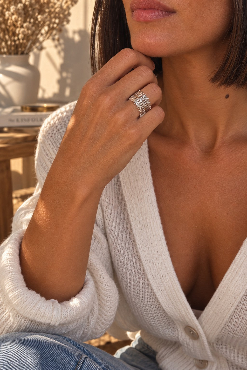 Bague SOFIA ajourée argentée portée