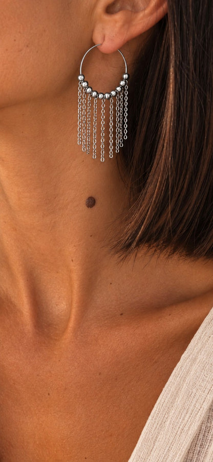 Boucles d’oreilles KIGALI argentées à chaînes portées