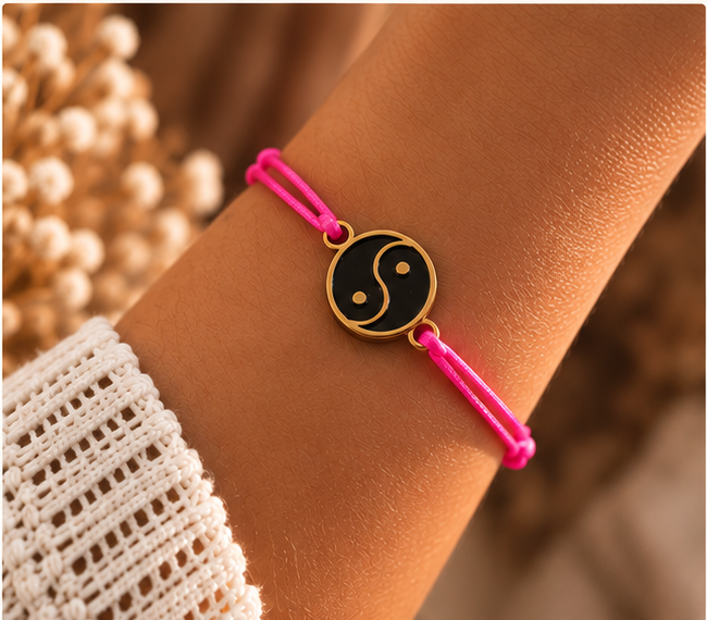 Bracelet NARA doré porté - CARLI for M