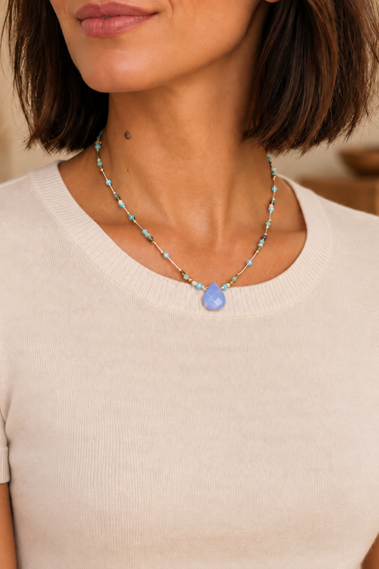 Collier DUBLIN porté – vue recentrée