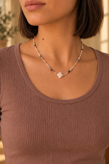 Collier SALVADOR porté – vue recentrée